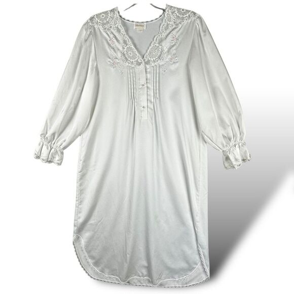 Other - VTG Barbizon Nightgown Women's‎ sz Med Embroidered Ruffle Lace Pearl Button GUC